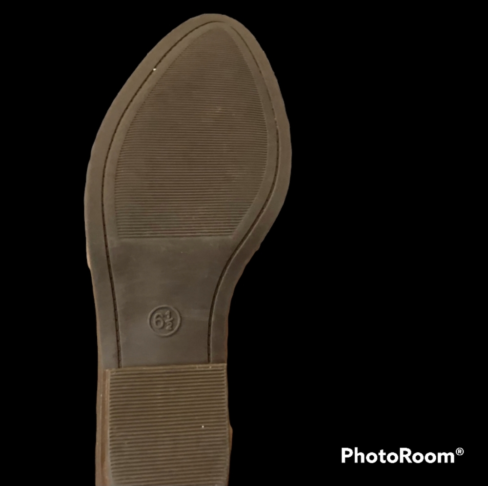 Universal Thread Tan Booties - Picture 2 of 2